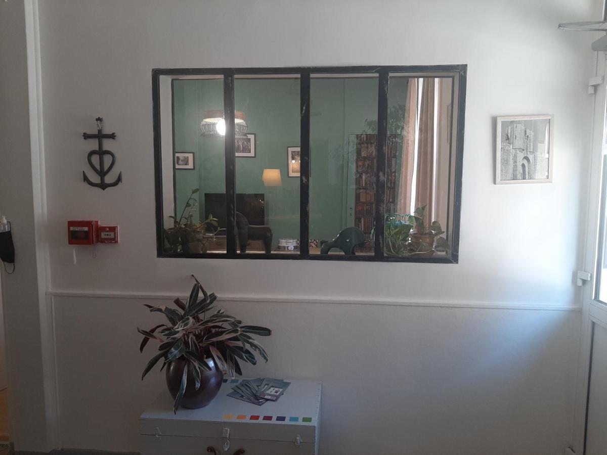 Hotel La Tour Des Fees Quissac  Экстерьер фото