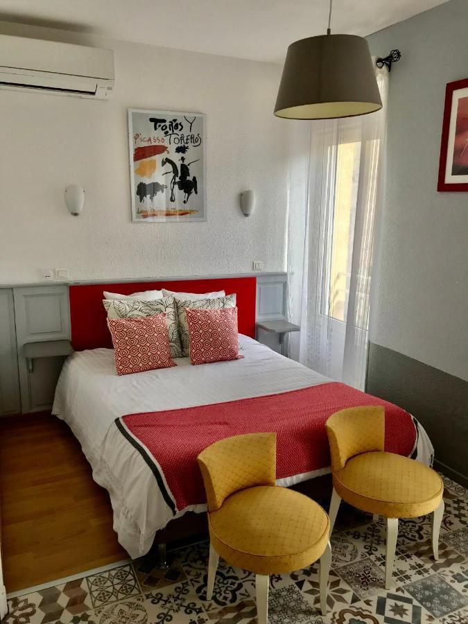 Hotel La Tour Des Fees Quissac  Экстерьер фото