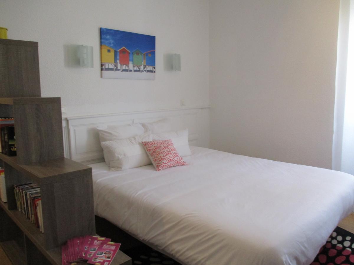 Hotel La Tour Des Fees Quissac  Экстерьер фото